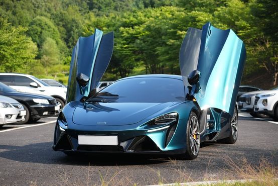 Mclaren Artura 3.0 Coupe — пробег 1 200 км — фото 1 из 5
