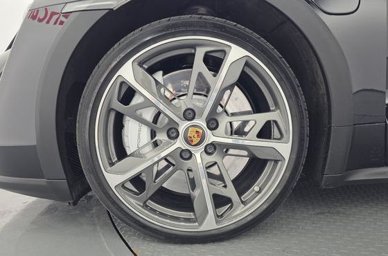 Porsche Taycan Turbo Cross Turismo — пробег 48 115 км — фото 5 из 5