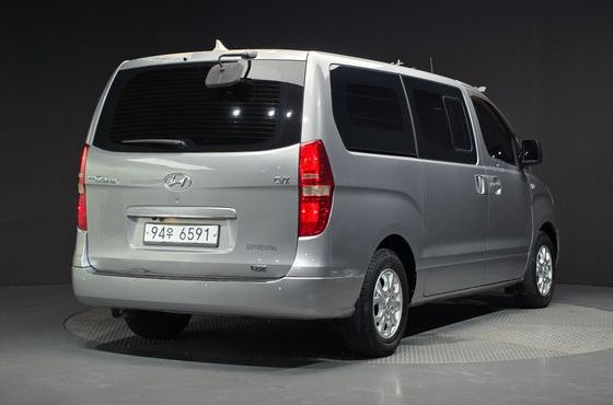 Hyundai Starex 5-Seater VAN CVX Premium — пробег 183 781 км — фото 2 из 5