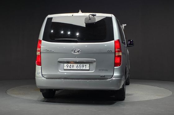Hyundai Starex 5-Seater VAN CVX Premium — пробег 183 781 км — фото 4 из 5