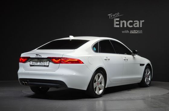 Jaguar XF 20d Prestige — пробег 54 891 км — фото 2 из 5