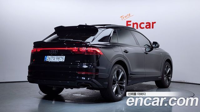 Audi Q8 55 TFSI Quattro Premium — пробег 11 623 км — фото 2 из 5