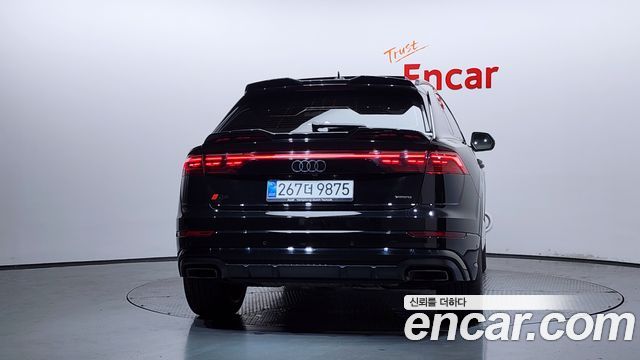 Audi Q8 55 TFSI Quattro Premium — пробег 11 623 км — фото 4 из 5
