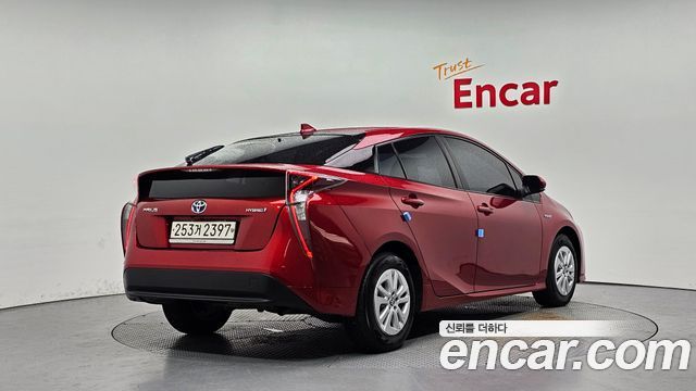Toyota Prius из Кореи Encar