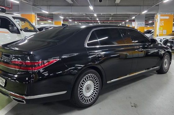 Genesis G90 5.0 AWD Limousine Prestige — пробег 60 000 км — фото 3 из 5
