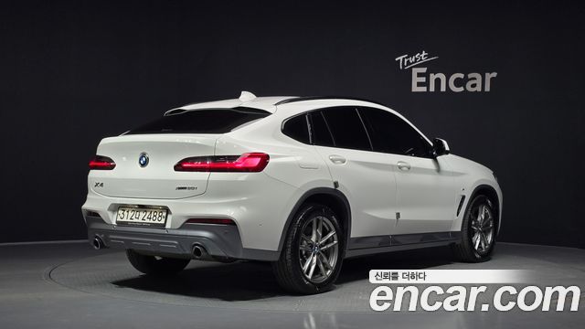 BMW X4 xDrive20i M Sport X — пробег 53 627 км — фото 2 из 5