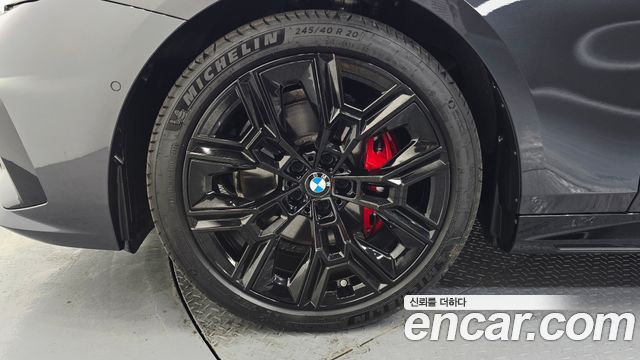 BMW 5-Series 530i xDrive M Sport Pro Special Edition — пробег 16 748 км — фото 5 из 5