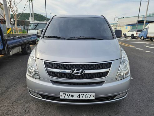 Hyundai Starex 12-Seater Wagon CVX Premium — пробег 105 751 км — фото 3 из 5