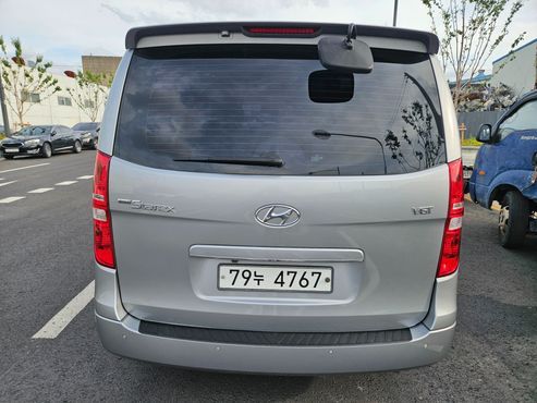 Hyundai Starex 12-Seater Wagon CVX Premium — пробег 105 751 км — фото 4 из 5