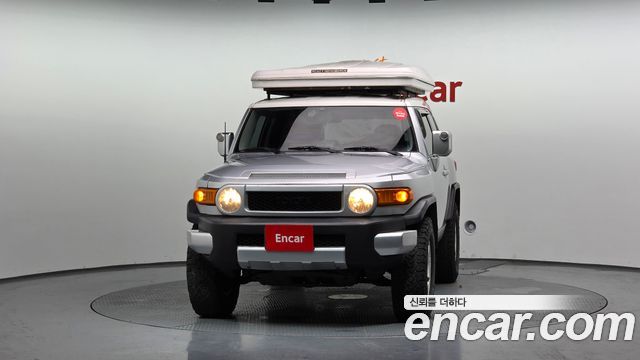 Toyota FJ Cruiser 4WD V6 — пробег 262 363 км — фото 3 из 5