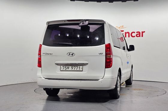 Hyundai Starex 11-Seater Wagon CVX Premium — пробег 99 935 км — фото 4 из 5