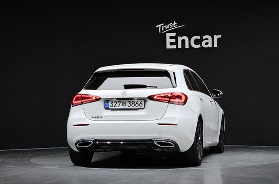 Mercedes-Benz A-Class A220 Hatchback — пробег 46 156 км — фото 4 из 5