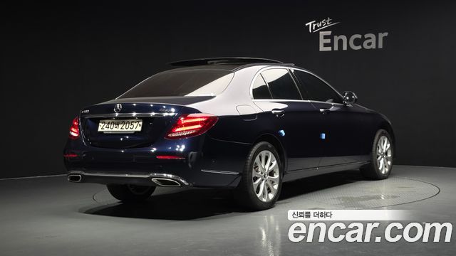 Mercedes-Benz E-Class из Кореи Encar