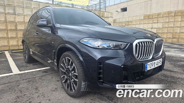 BMW X5 xDrive 40i M Sport — пробег 8 500 км — фото 2 из 5
