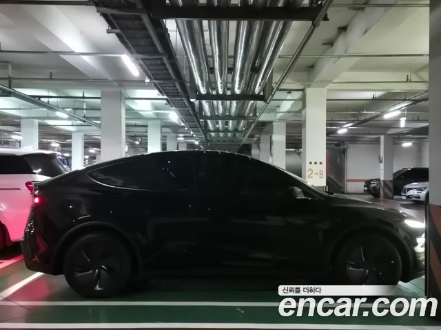 Tesla Model Y Long Range AWD — пробег 22 000 км — фото 5 из 5