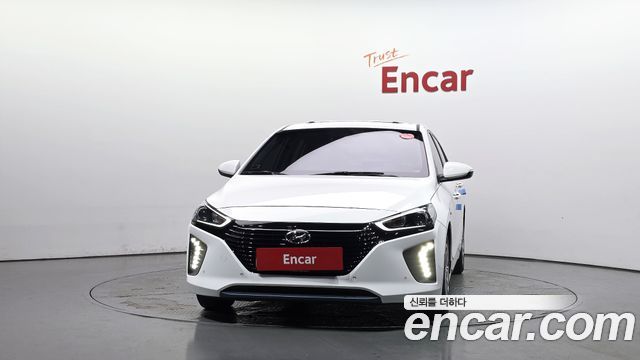 Hyundai Ioniq Q — пробег 167 767 км — фото 3 из 5
