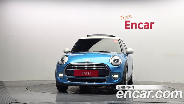 Mini Cooper 5Door HIGH 3rd — пробег 35 910 км — фото 3 из 5