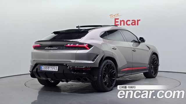 Lamborghini Urus из Кореи Encar