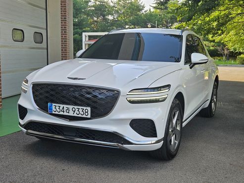 Genesis GV70 2.5T Gasoline AWD — пробег 31 400 км — фото 2 из 5