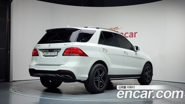 Mercedes-Benz GLE-Class GLE350 d 4MATIC — пробег 92 687 км — фото 2 из 5