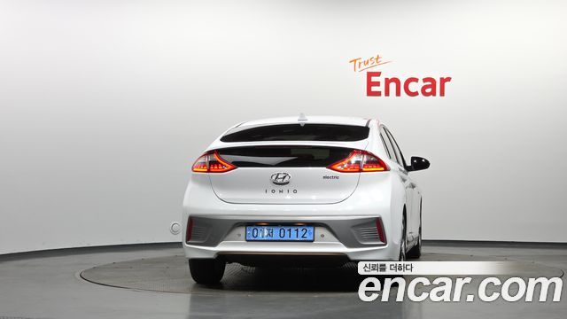 Hyundai Ioniq из Кореи Encar