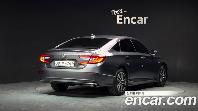Honda Accord 2.0 Hybrid Touring — пробег 100 047 км — фото 2 из 5