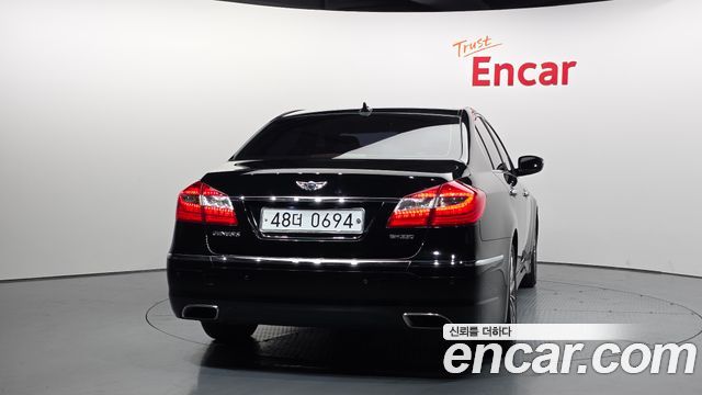 Hyundai Genesis из Кореи Encar
