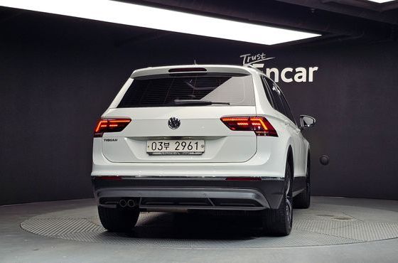 Volkswagen Tiguan 2.0 TDI Prestige — пробег 182 675 км — фото 4 из 5