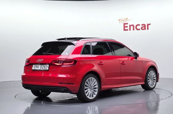 Audi A3 Spotback e-tron 8V — пробег 42 321 км — фото 2 из 5