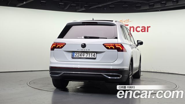 Volkswagen Tiguan 2.0 TDI Prestige — пробег 106 514 км — фото 4 из 5