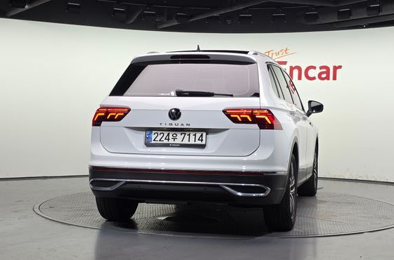 Volkswagen Tiguan 2.0 TDI Prestige — пробег 106 514 км — фото 4 из 5