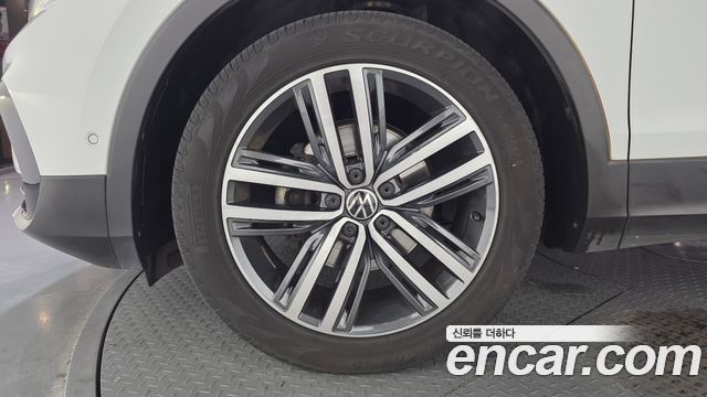 Volkswagen Tiguan 2.0 TDI Prestige — пробег 106 514 км — фото 5 из 5
