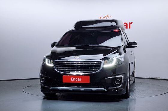 Kia Carnival 9-seater Hi-Limousine Prestige — пробег 99 901 км — фото 3 из 5