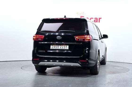 Kia Carnival 9-Seater Noblesse — пробег 159 006 км — фото 4 из 5