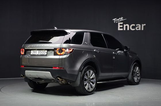 Land Rover Discovery Sport 2.0 TD4 HSE Luxury — пробег 88 986 км — фото 2 из 5