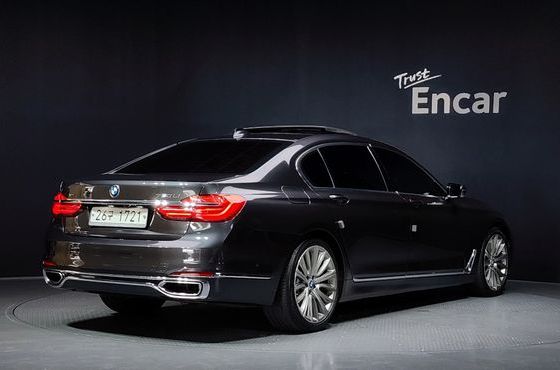 BMW 7-Series 750Li xDrive — пробег 107 040 км — фото 2 из 5