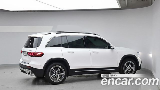 Mercedes-Benz GLB-Class GLB250 4MATIC — пробег 73 259 км — фото 4 из 5