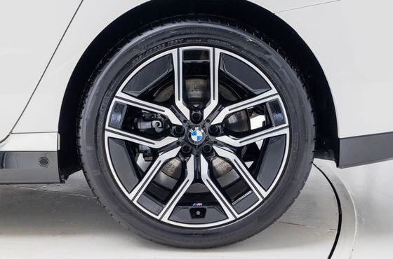 BMW 7-Series 740i xDrive M Sport Limited — пробег 10 688 км — фото 5 из 5