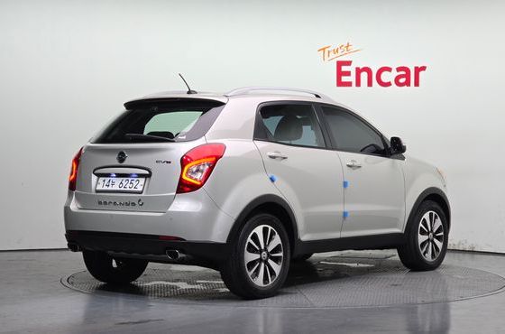 Ssangyong KORANDO 2.0 CVT 2WD Deluxe — пробег 157 067 км — фото 2 из 5