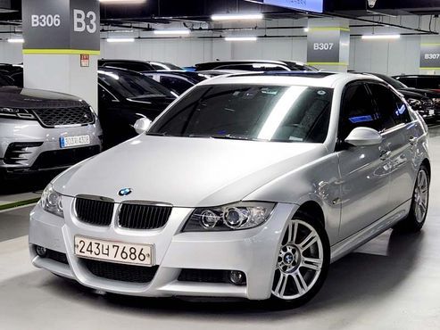 BMW 3-Series 320i Sedan M Sports — пробег 136 003 км — фото 2 из 5