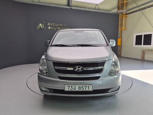 Hyundai Starex 11-Seater Wagon CVX Luxury — пробег 167 749 км — фото 2 из 5