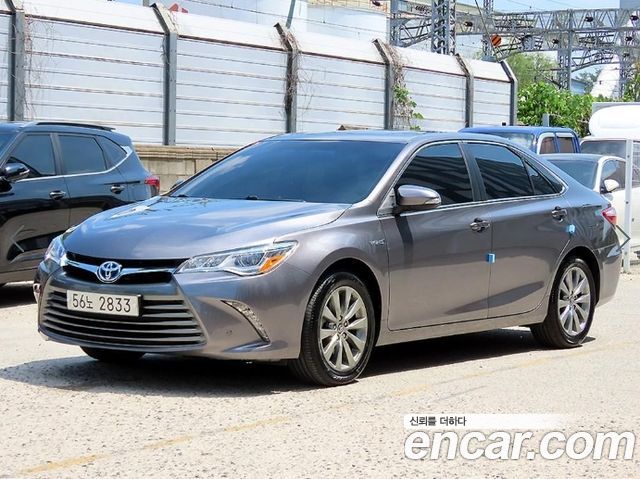 Toyota Camry Hybrid XLE — пробег 103 273 км — фото 2 из 5