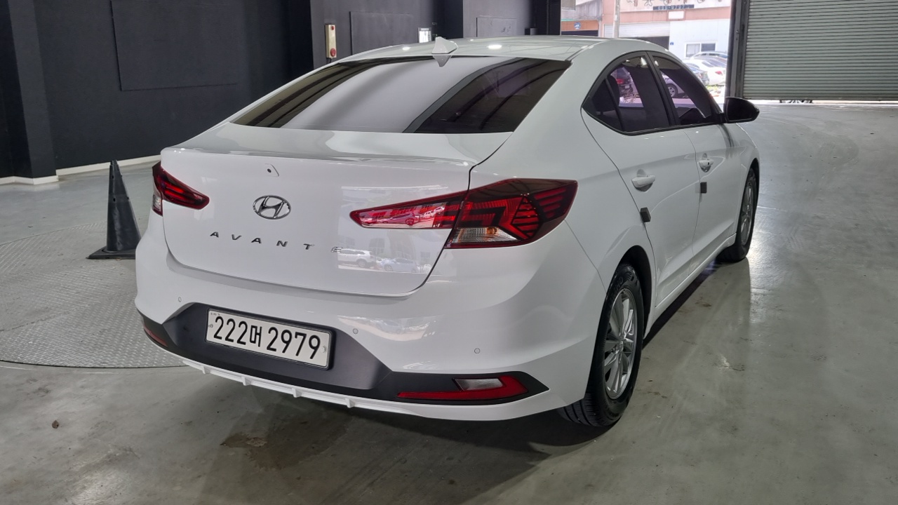 Hyundai AVANTE 1.6 LPi Smart — пробег 148 515 км — фото 2 из 5