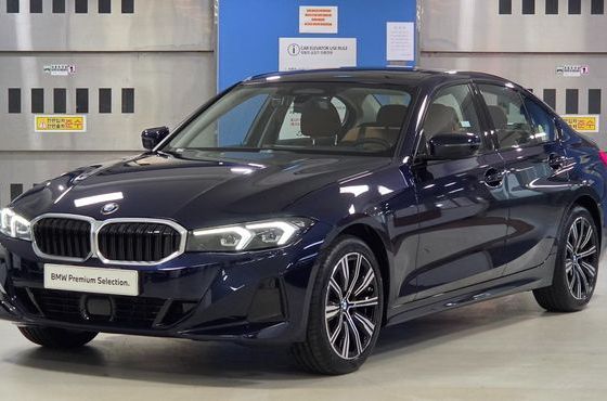 BMW 3-Series 320i — пробег 5 388 км — фото 1 из 5