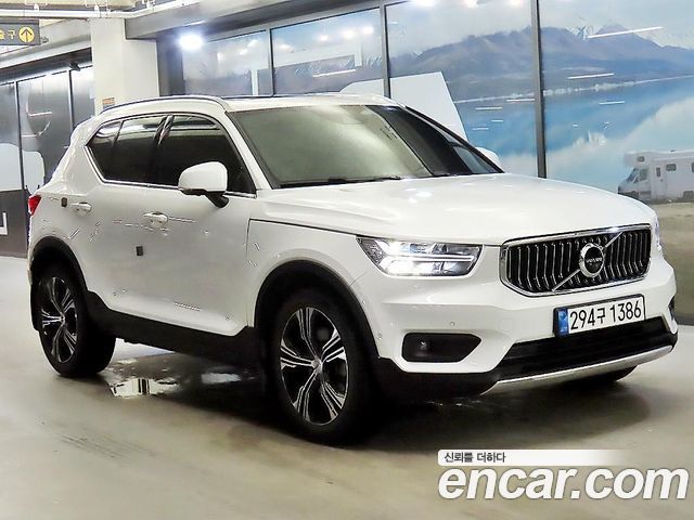 Volvo XC40 B4 Inscription — пробег 32 172 км — фото 1 из 5