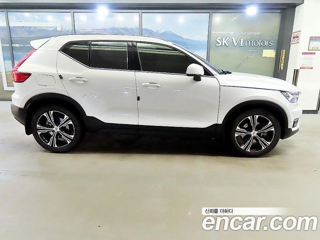 Volvo XC40 B4 Inscription — пробег 32 172 км — фото 3 из 5