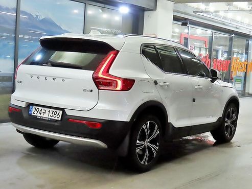 Volvo XC40 B4 Inscription — пробег 32 172 км — фото 4 из 5
