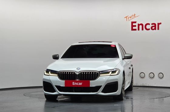 BMW 5-Series M550i xDrive — пробег 29 998 км — фото 3 из 5