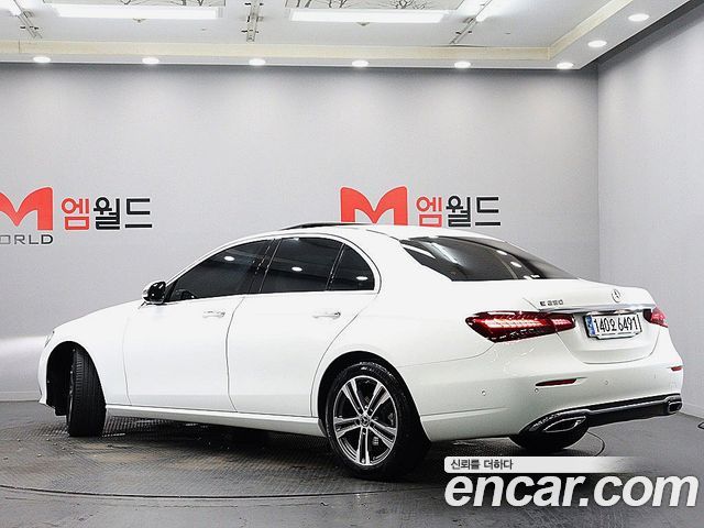 Mercedes-Benz E-Class E250 Avantgarde — пробег 64 450 км — фото 4 из 5