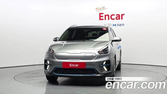 Kia Niro Prestige — пробег 22 541 км — фото 3 из 5